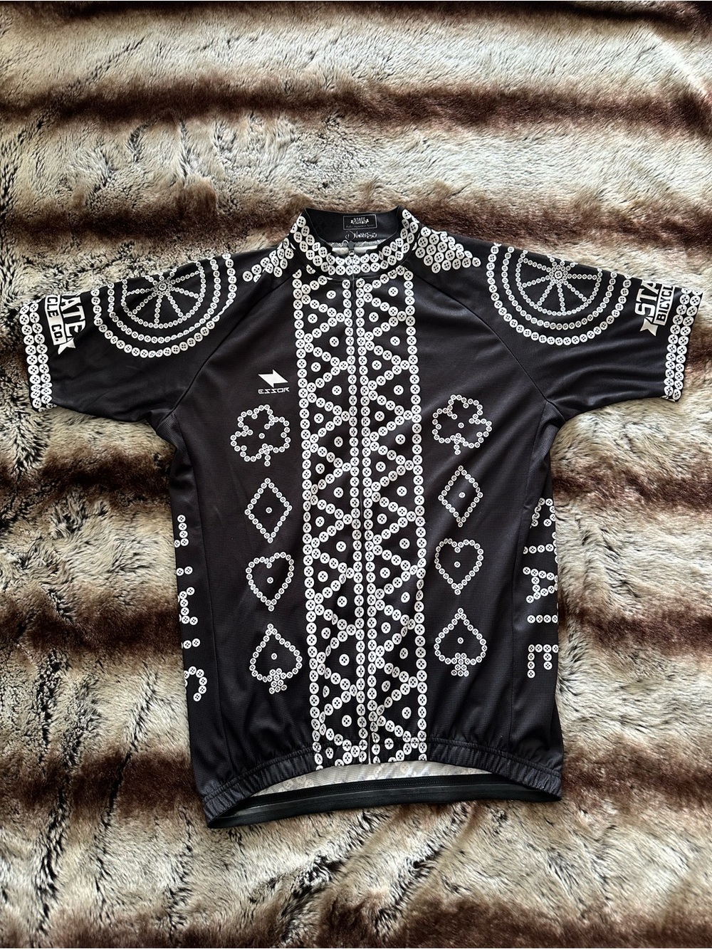 Black Cycling Jersey with White Geometric Dot Pattern